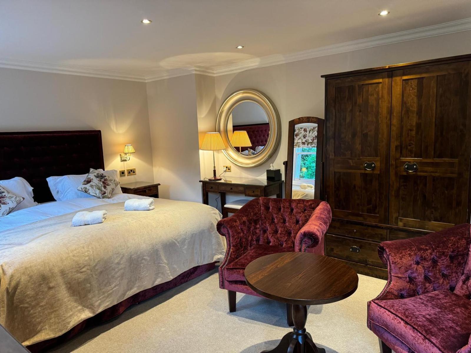 Wellwood Manor Hotel พิทลอครี ภายนอก รูปภาพ